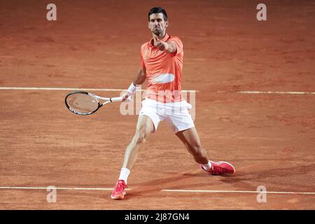 Rom, Italien. 13.. Mai 2022. Novak Djokovic Gesten während des Internazionali BNL D'Italia 2022 Spiels zwischen Novak Djokovic und Felix Auger-Aliassime - Tag sechs am 13 2022. Mai im Foro Italico, Rom. Kredit: Giuseppe Maffia/Alamy Live Nachrichten Gutschrift: Giuseppe Maffia/Alamy Live Nachrichten Stockfoto