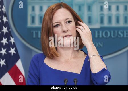 Washington DC, USA. 13.. Mai 2022. Die Pressesprecherin Jen Psaki führt am Freitag, den 13. Mai 2022, im Weißen Haus in Washington, DC, ihre Abschlussbesprechung als Pressesprecherin des Weißen Hauses durch. Foto von Oliver Contreras/UPI Credit: UPI/Alamy Live News Stockfoto