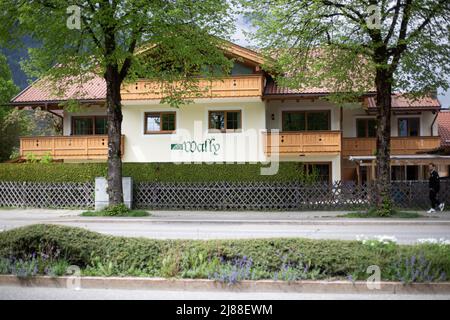 Garmisch Partenkirchen, Deutschland. 13.. Mai 2022. Garmisch-Partenkirchen ist seit Monaten für das Treffen G7 am 13. Mai 2022 vorbereit. Das Treffen G7 findet vom 26. Bis 28 2022. Juni im Schloss Elmau bei Garmisch-Patenkirchen statt. (Foto: Alexander Pohl/Sipa USA) Quelle: SIPA USA/Alamy Live News Stockfoto