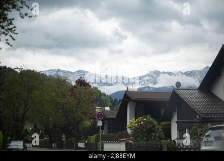 Garmisch Partenkirchen, Deutschland. 13.. Mai 2022. Garmisch-Partenkirchen ist seit Monaten für das Treffen G7 am 13. Mai 2022 vorbereit. Das Treffen G7 findet vom 26. Bis 28 2022. Juni im Schloss Elmau bei Garmisch-Patenkirchen statt. (Foto: Alexander Pohl/Sipa USA) Quelle: SIPA USA/Alamy Live News Stockfoto