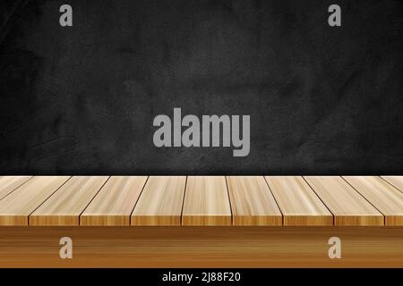 Leerer Holztisch über schwarzer, strukturierter Kreidetafel zur Produktanzeige Stockfoto