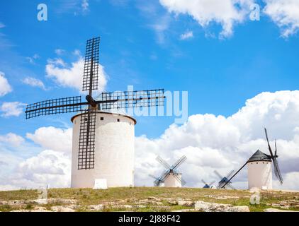 Mittelalterliche Windmühlen in Campo de Criptana, Castilla La Mancha, Spanien Stockfoto