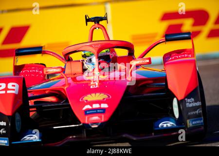 Berlin, Deutschland. 14.. Mai 2022. 29 SIMS Alexander (gbr), Mahindra Racing, Mahindra M7Electro, Aktion während des Berlin ePrix 2022, 5. Treffen der ABB FIA Formel E Weltmeisterschaft 2021-22, auf dem Stadtkurs des Flughafens Tempelhof vom 13. Bis 15. Mai in Berlin - Foto: Joao Filipe/DPPI/LiveMedia Quelle: Independent Photo Agency/Alamy Live News Stockfoto