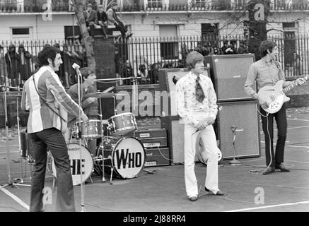 DIE WHO nimmt für eine deutsche Fernsehsendung auf dem Gelände des Hauptquartiers des Herzogs von York in Chelsea, London, im November 1966 auf. Foto: Tony Gale Stockfoto