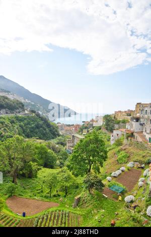 Panoramablick auf Vietri sul Mare, Stadt in der Provinz Salerno, Italien. Stockfoto