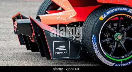 Berlin, Deutschland. 14.. Mai 2022. Formel E: Berlin E-Prix im Tempelhofer Feld, Qualifying: Alexander Sims vom Mahindra Racing Team auf der Strecke. Quelle: Fabian Sommer/dpa/Alamy Live News Stockfoto