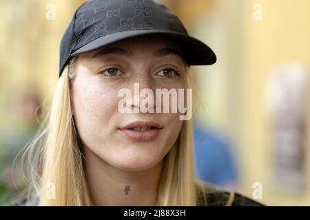 Turin, Italien. 14.. Mai 2022. 2022-05-14 12:06:02 TURIN - S10 spricht mit der Presse im Hotel während eines Auf Wiedersehen-Moments vor dem Finale des Eurovision Song Contest 2022. ANP SANDER KONING netherlands Out - belgium Out Credit: ANP/Alamy Live News Stockfoto