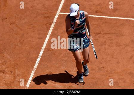 Rom, Italien. 14.. Mai 2022. IGA Swiatek aus Polen feiert am 14.. Mai 2022 beim Internazionali BNL D'Italia Tennisturnier im Foro Italico in Rom, Italien, ihr Halbfinalspiel gegen Aryna Sabalenka aus Weißrussland. Swaitek gewann 6-2, 6-1 gegen Savalenka und qualifizierte sich für das Finale. Foto Antonietta Baldassarre/Insidefoto Kredit: Insidefoto srl/Alamy Live News Stockfoto