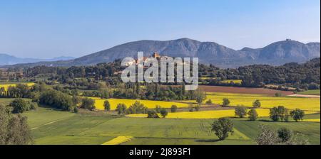 Panoramablick über das Dorf Llabia in Baix Emporda, Katalonien Stockfoto