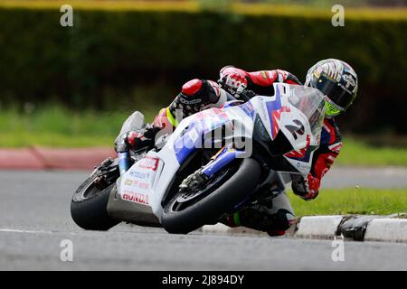 Portrush, Antrim, Nordirland. 14.. Mai 2022. FonaCAB Nicholl Oils Northwest 200 Races; John McGuinness (Honda Racing UK) beim Superbike-Rennen Credit: Action Plus Sports/Alamy Live News Stockfoto