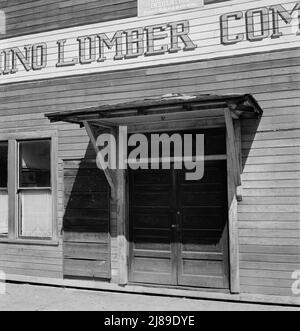 Washington, Western, Thurston County, Tenino, Washington. Beachten Sie, dass die Tür zum Holzbüro mit einem Vorhängeschloss gesichert ist. Stockfoto