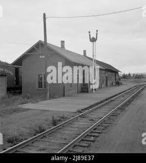 [Ohne Titel, möglicherweise verwandt mit: WESTERN Washington, Grays Harbor County, Elma. Bahnhof der westlichen Stadt Washington. Stockfoto