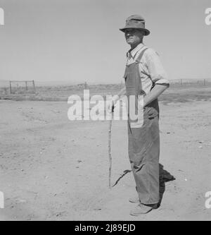 Chris Ament, deutsch-russischer Weizenbauer für trockenes Land, der im Columbia Basin überlebt hat. Washington, Grant County, 5 km südlich von Quincy. Stockfoto