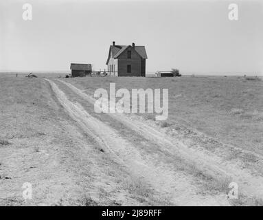 Washington, Grant County, eine Meile östlich von Quincy. Verlassene Bauernhaus in Columbia Basin. Stockfoto