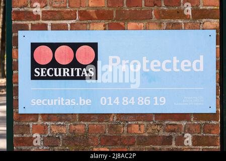 Zutendaal, Limburg, Belgien - 04 12 2022 - Singpost der Sicherheitsfirma Securitas Stockfoto