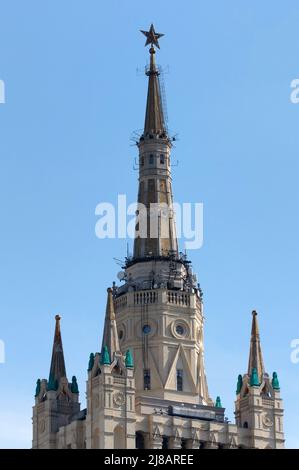 Star im Hotel Ukraina in Moskau im stalinistischen Empire-Stil Stockfoto