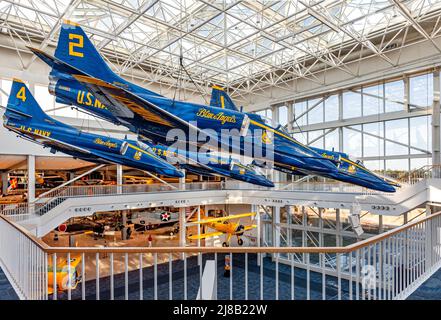 Die Blue Angels Jets werden im National Naval Aviation Museum ausgestellt Stockfoto