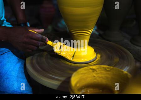 Die Kunst der Keramik Kreation in Maragogipino, Aratuipe, Bahia, Brasilien. Größtes Töpferzentrum in Latein Stockfoto