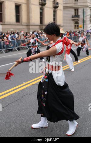 Der 14. 2022. Mai war die erste Parade zum Japan Day, bei der George Takei als Grand Marshall auftreten wurde. Stockfoto