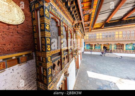 Bhutan - 24. Oktober 2021: Im Punakha Dzong in Bhutan. Punakha Dzong Kloster, eines der größten Klöster in Asien. Die zarte Dekoration i Stockfoto