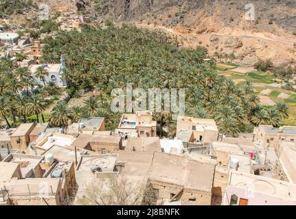 Bilad Sayt, eines der malerischsten Dörfer im Oman, ist ein Schatz, den man beim Fahren in den spektakulären Al-Hadschar-Bergen finden kann Stockfoto