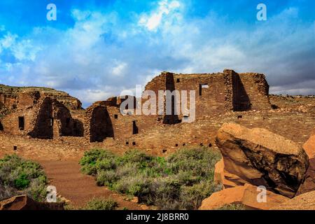 Blick auf die Ruinen von Bonito im Chaco Culture National Historical Park. Stockfoto