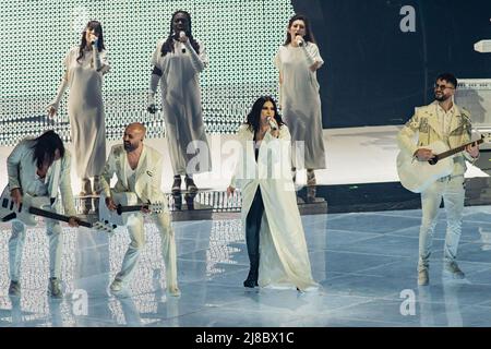 Laura Pausini tritt beim Grand-Finale des Eurovision Song Contest auf. Turin (Italien) am 14.. Mai 2022. Foto von Marco Piovanotto/ABACAPRESS.COM Stockfoto