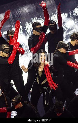 Laura Pausini tritt beim Grand-Finale des Eurovision Song Contest auf. Turin (Italien) am 14.. Mai 2022. Foto von Marco Piovanotto/ABACAPRESS.COM Stockfoto