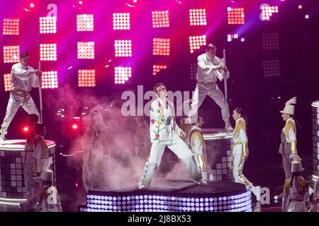 Mika tritt beim Grand-Finale des Eurovision Song Contest auf. Turin (Italien) am 14.. Mai 2022. Foto von Marco Piovanotto/ABACAPRESS.COM Stockfoto