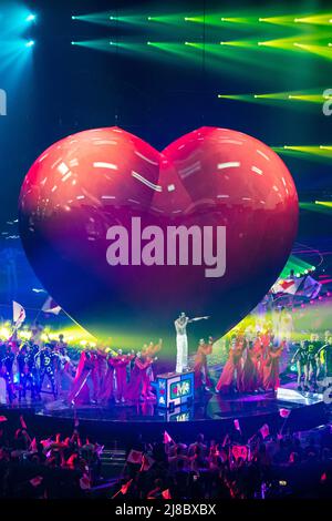 Mika tritt beim Grand-Finale des Eurovision Song Contest auf. Turin (Italien) am 14.. Mai 2022. Foto von Marco Piovanotto/ABACAPRESS.COM Stockfoto