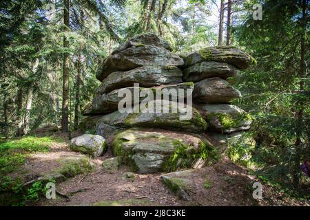 Erlebnisweg Heinrichs, ein Wanderweg im Waldviertel - Felsformation Stockfoto