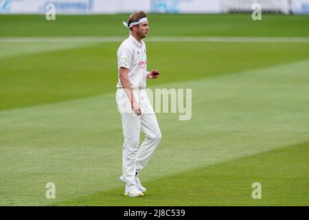 LONDON, GROSSBRITANNIEN. 15.. Mai 2022. Stuart Broad von Nottinghamshire in Aktion während der County Championship - Middlesex gegen Nottinghamshire auf dem Lord's Cricket Ground am Sonntag, 15. Mai 2022 in LONDON ENGLAND. Kredit: Taka G Wu/Alamy Live Nachrichten Stockfoto