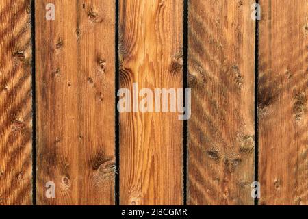 Textur alte Fichtenbretter. Oberfläche von ungeschnittener Fichtenbretter auf altem Zaun, Wand, Tisch oder Boden, Textur eines natürlichen Baumes. Stockfoto