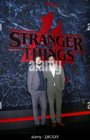 BROOKLYN, NY - MAI 14: Matt Duffer und Ross Duffer bei der Netflix Stranger Things Saison 4 Weltpremiere am 14. Mai 2022 in den Netflix Studios in Brooklyn, New York City. Kredit: RW/MediaPunch Stockfoto