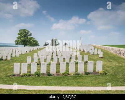 Das Bild zeigt den britischen Friedhof Marfaux aus dem 1. Weltkrieg in der Nähe von Marfaux. Der Friedhof ist von Soldaten, die bei der Marne-Offensive vom Juli 1918 ums Leben kamen Stockfoto