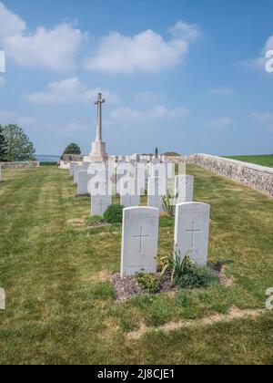 Das Bild zeigt den britischen Friedhof Marfaux aus dem 1. Weltkrieg in der Nähe von Marfaux. Der Friedhof ist von Soldaten, die bei der Marne-Offensive vom Juli 1918 ums Leben kamen Stockfoto