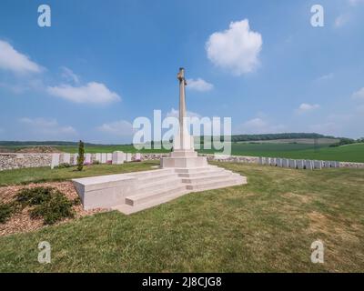 Das Bild zeigt den britischen Friedhof Marfaux aus dem 1. Weltkrieg in der Nähe von Marfaux. Der Friedhof ist von Soldaten, die bei der Marne-Offensive vom Juli 1918 ums Leben kamen Stockfoto