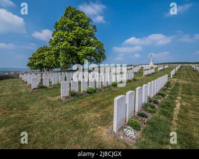 Das Bild zeigt den britischen Friedhof Marfaux aus dem 1. Weltkrieg in der Nähe von Marfaux. Der Friedhof ist von Soldaten, die bei der Marne-Offensive vom Juli 1918 ums Leben kamen Stockfoto