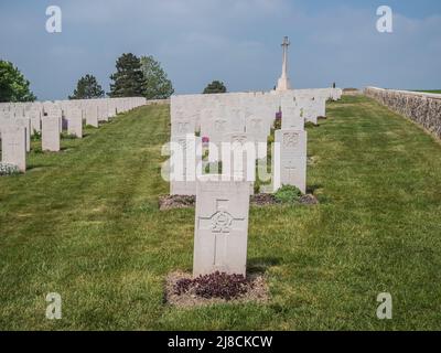 Das Bild zeigt den britischen Friedhof Marfaux aus dem 1. Weltkrieg in der Nähe von Marfaux. Der Friedhof ist von Soldaten, die bei der Marne-Offensive vom Juli 1918 ums Leben kamen Stockfoto