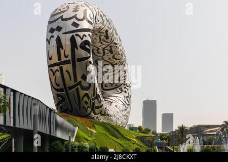 DUBAI, VAE - 18. April 2022: Architektur des Museums der Zukunft Stockfoto