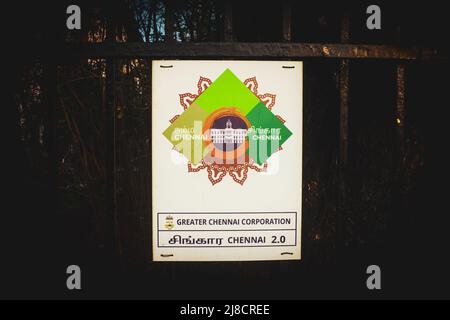 Chennai, Tamil Nadu, Indien - 07 2022. Mai: Banner des Großkonzerns chennai, um die Stadt schöner zu machen (in tamilischer Sprache als Be Stockfoto