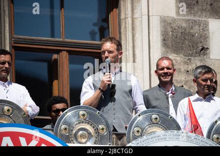 Trainer Julian Nagelsmann bei der WM-Feier des FC Bayern München am 15. Mai 2022 im Rathaus in München. Der FC Bayern hat gerade die 10. Bundesliga in Folge gewonnen, ein Rekord. (Foto von Alexander Pohl/Sipa USA) Stockfoto