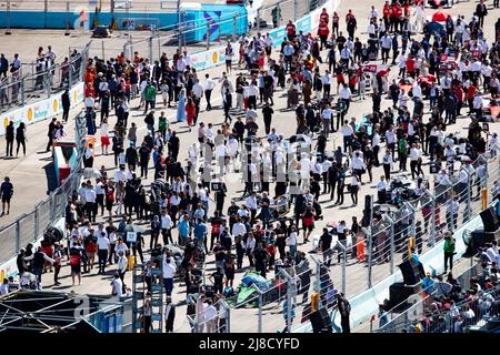 Startaufstellung beim Berlin ePrix 2022, 5. Treffen der ABB FIA Formel E Weltmeisterschaft 2021-22, auf dem Stadtkurs des Flughafens Tempelhof vom 13. Bis 15. Mai in Berlin - Foto Joao Filipe / DPPI Stockfoto