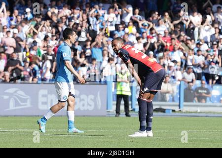 Genua Spieler dejection während der Serie A Fußballspiel zwischen SSC Napoli und Genua CFC im Diego Armando Maradona Stadion in Napoli (Italien), 15.. Mai 2022. Foto Cesare Purini / Insidefoto Stockfoto