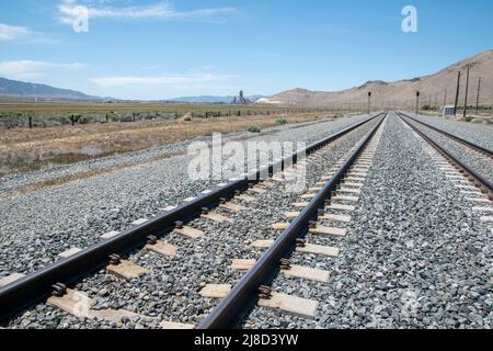 Tehachapi, CA, ist ein windiges Gebiet und ein Mekka für Windkraftanlagen. Stockfoto