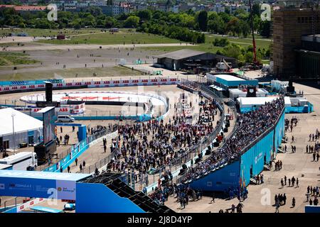 Startaufstellung beim Berlin ePrix 2022, 5. Treffen der ABB FIA Formel E Weltmeisterschaft 2021-22, auf dem Stadtkurs am Flughafen Tempelhof vom 13. Bis 15. Mai in Berlin - Foto: Joao Filipe/DPPI/LiveMedia Stockfoto