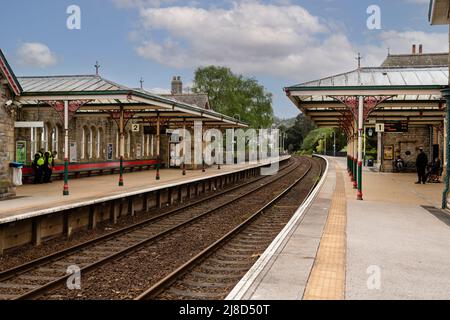 Der Bahnhof Grange-over-Sands auf der Furness Line in Cumbria wird von Arriva Rail North betrieben. Stockfoto