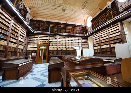 Innenräume der Nationalbibliothek von Malta Stockfoto