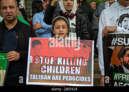 15. Mai 2022, London, England, Vereinigtes Königreich: Afghanische Demonstranten führen vor der Downing Street eine Anti-Taliban-Demonstration durch. (Bild: © Tayfun Salci/ZUMA Press Wire) Stockfoto