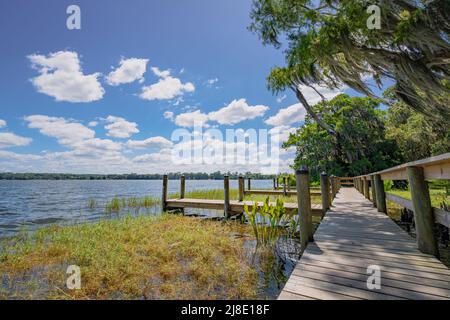 Trimble Park ein Park am See mit Wanderwegen und Docks in Mount Dora, Florida Stockfoto